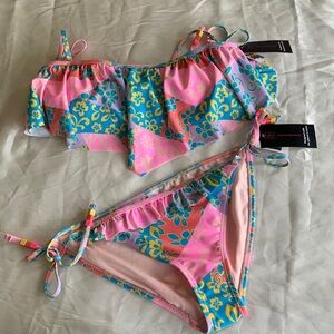 NEW 2 piece, Tropical flare suit Jr.’s